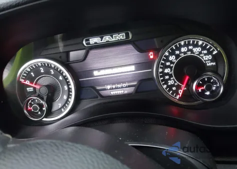 2021 Ram 2500 Laramie 4X4 6'4 Box z USA, uszkodzony, nr VIN 3C6UR5FJ5MG632327